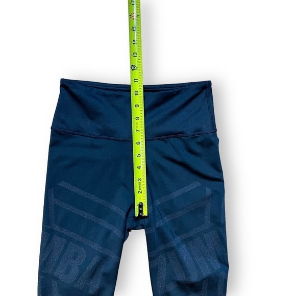 ZumbaWear Black 3/4 Length Sparkle Leggings Size Small - Picture 3 of 5